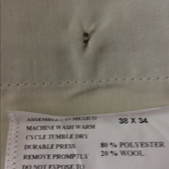 Bill Blass 38/34 pleated front NWT - Picture 3 of 3